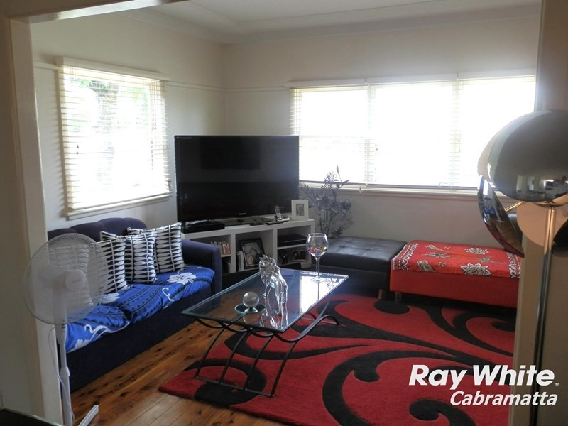 911 The Horsley Drive, Smithfield NSW 2164