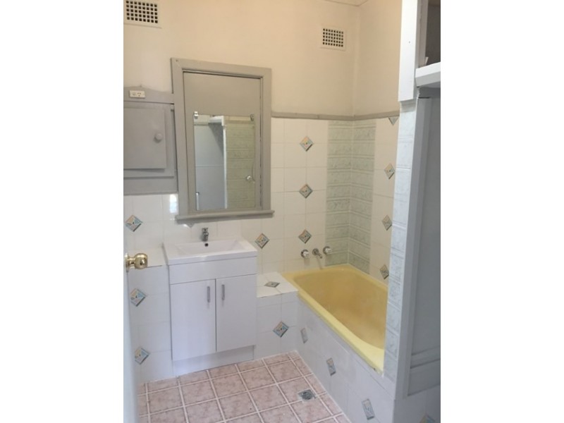 39 Queen Street, Canley Heights NSW 2166