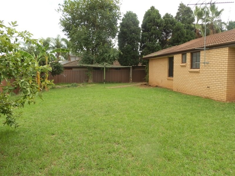 25 Sweethaven Street, Edensor Park NSW 2176