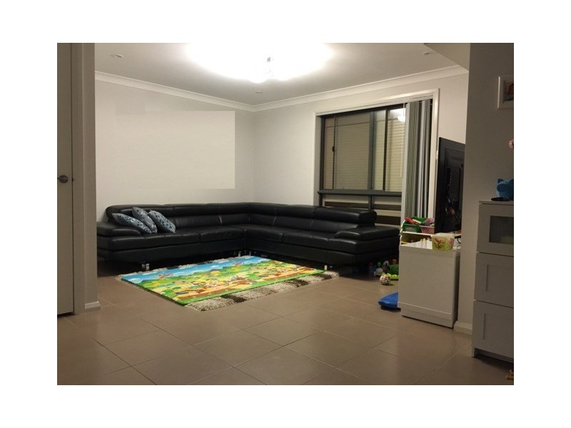 13 Hargrave Avenue, Middleton Grange NSW 2171