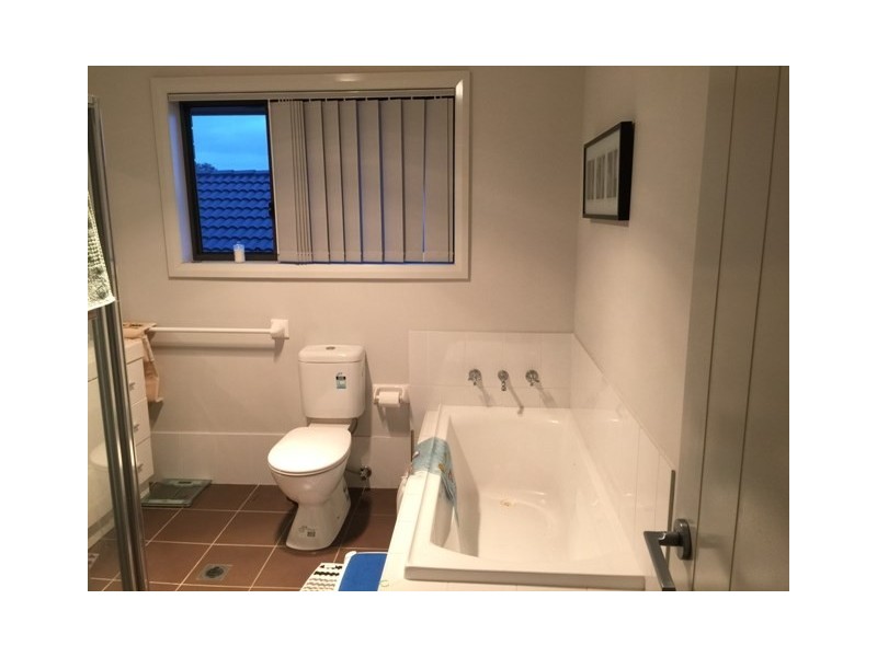 13 Hargrave Avenue, Middleton Grange NSW 2171