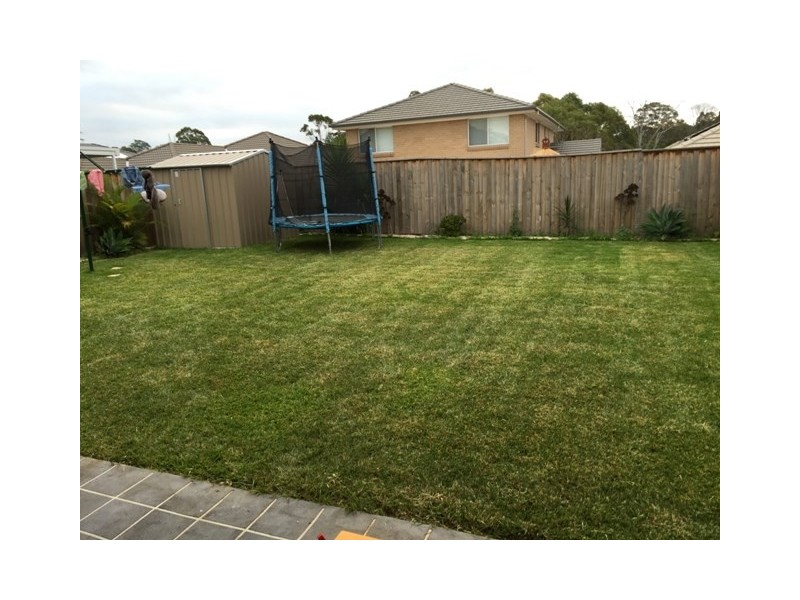 13 Hargrave Avenue, Middleton Grange NSW 2171