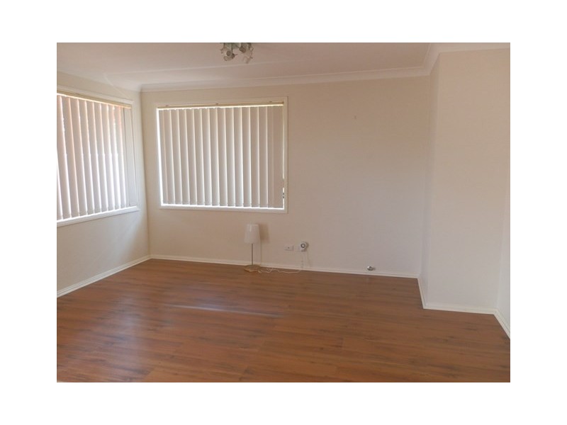 20 Kinchega Court, Wattle Grove NSW 2173