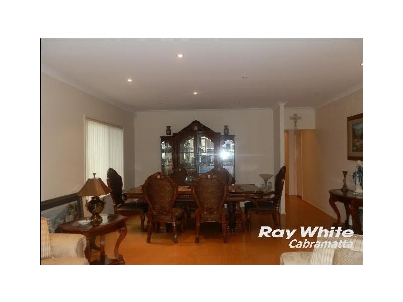 18 Rafter Crescent, Abbotsbury NSW 2176