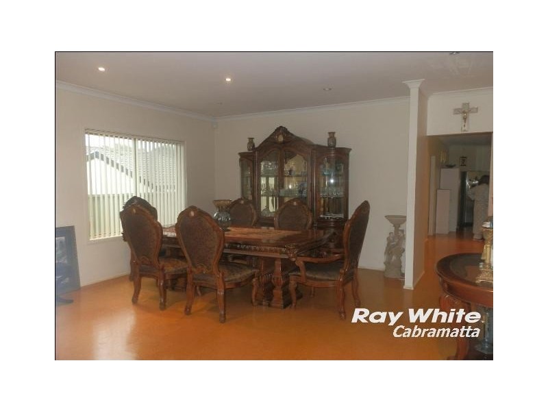 18 Rafter Crescent, Abbotsbury NSW 2176