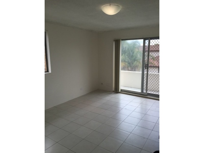 Fairfield NSW 2165