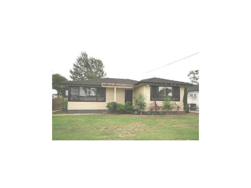 35 Kalora Avenue, Fairfield West NSW 2165