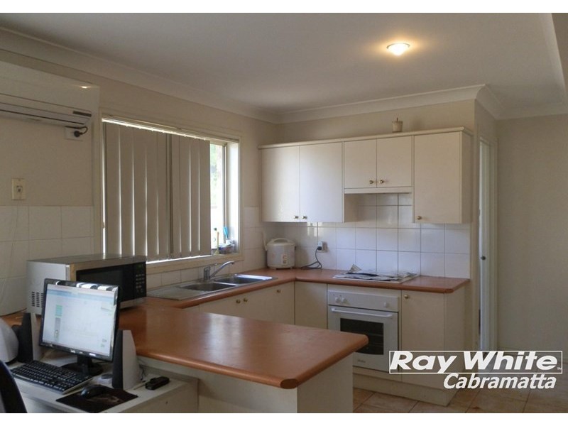 Edensor Park NSW 2176