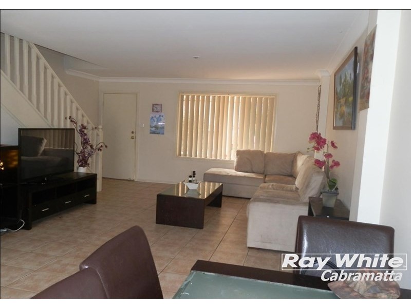 Edensor Park NSW 2176