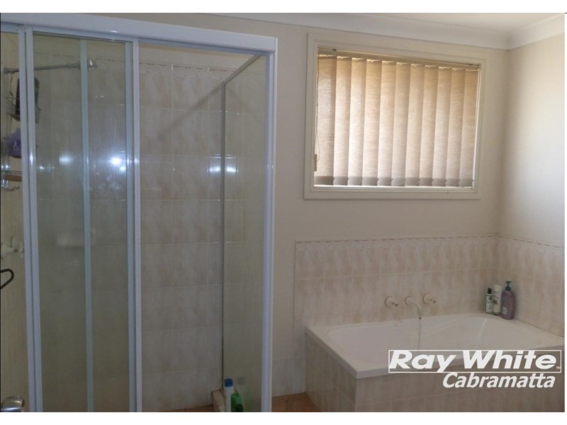 Edensor Park NSW 2176