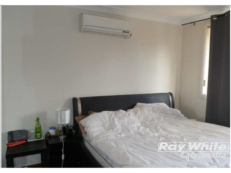 Edensor Park NSW 2176