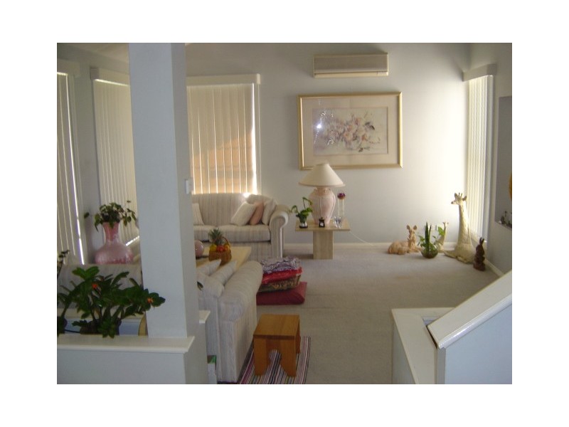 Edensor Park NSW 2176