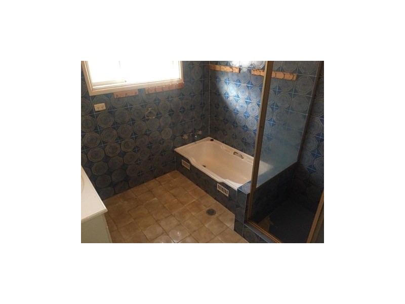 12 Silverwater Crescent, Lansvale NSW 2166