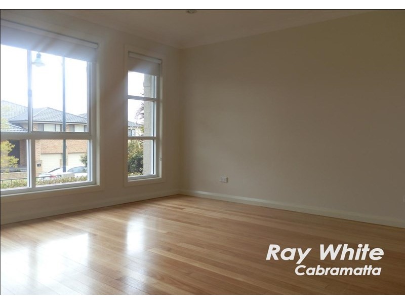 6 Rainham Circuit, West Hoxton NSW 2171