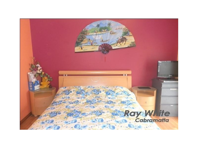 8 Carina Place, St Johns Park NSW 2176