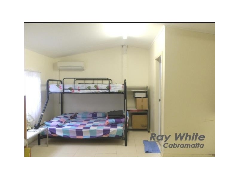 8 Carina Place, St Johns Park NSW 2176