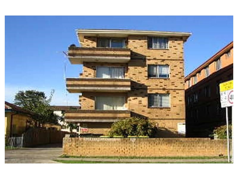 1/90 Smart Street, Fairfield NSW 2165