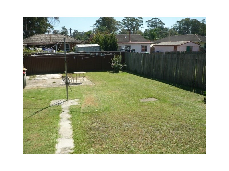 25 Romney Crescent, Miller NSW 2168