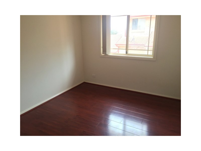 6/11 Mataro Close, Edensor Park NSW 2176