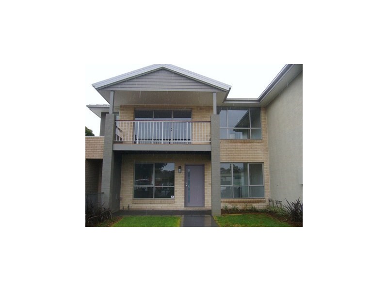 2/57 Reeves Crescent, Bonnyrigg NSW 2177