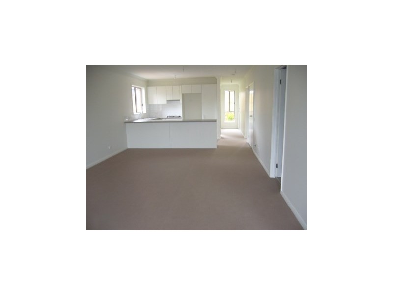 2/57 Reeves Crescent, Bonnyrigg NSW 2177