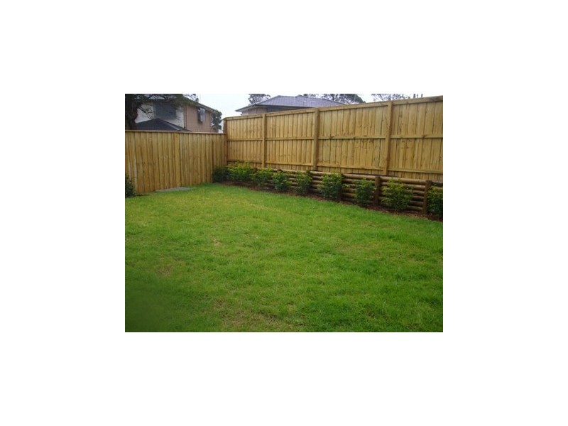 2/57 Reeves Crescent, Bonnyrigg NSW 2177