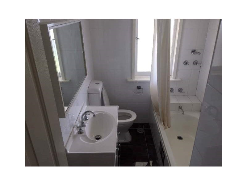 4 Moonshine Avenue, Cabramatta West NSW 2166