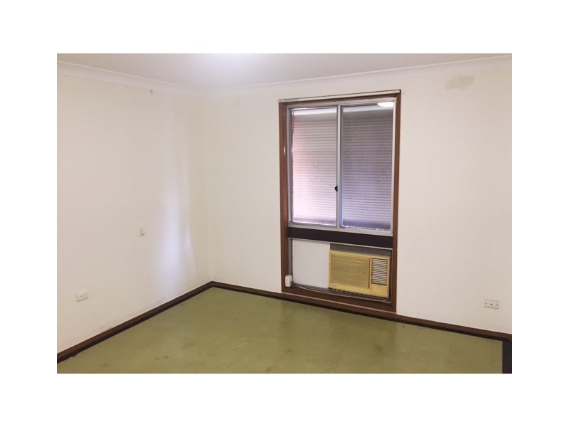 98 Praire Vale Road, Bossley Park NSW 2176