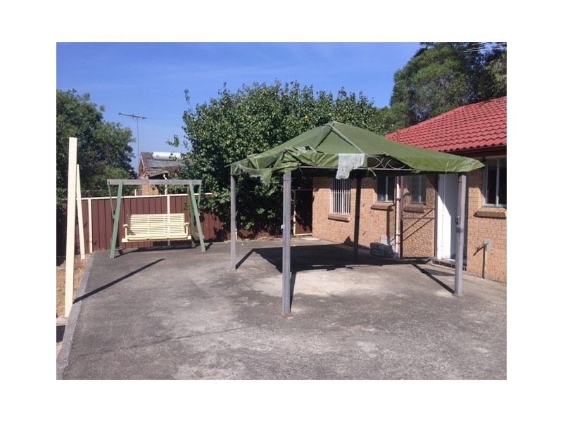 98 Praire Vale Road, Bossley Park NSW 2176