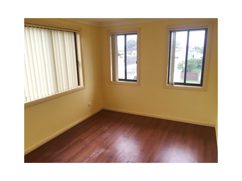 2/102 Arbutus Street, Canley Heights NSW 2166