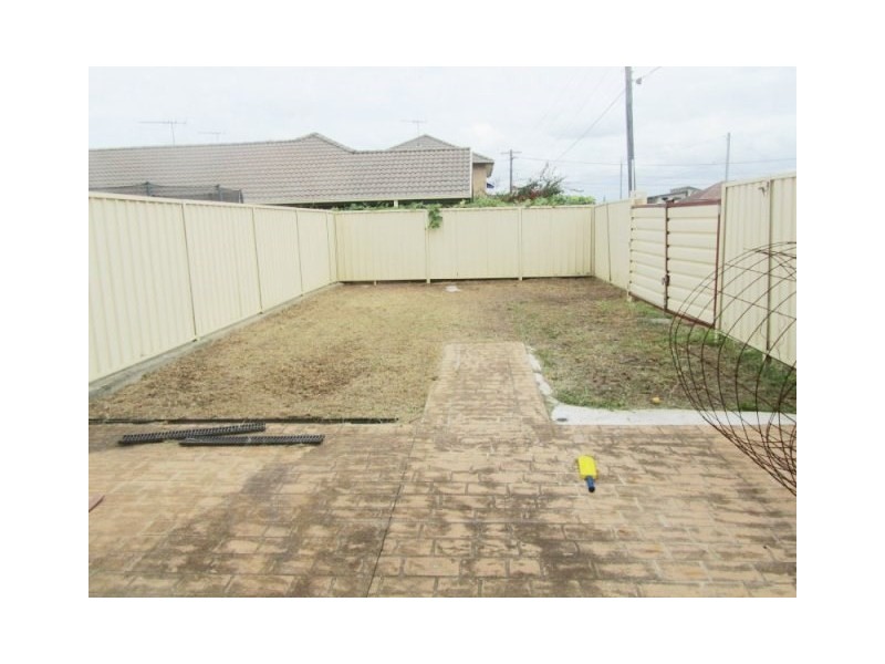 2/102 Arbutus Street, Canley Heights NSW 2166