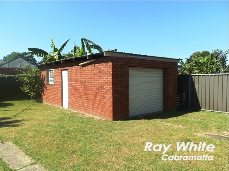 Fairfield West NSW 2165