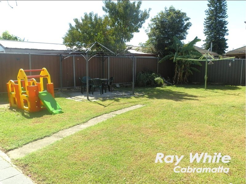 Fairfield West NSW 2165