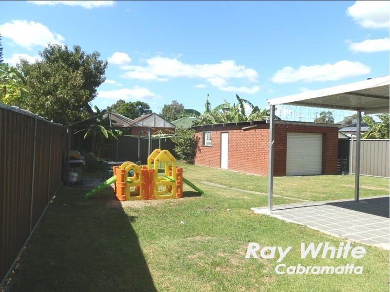 Fairfield West NSW 2165