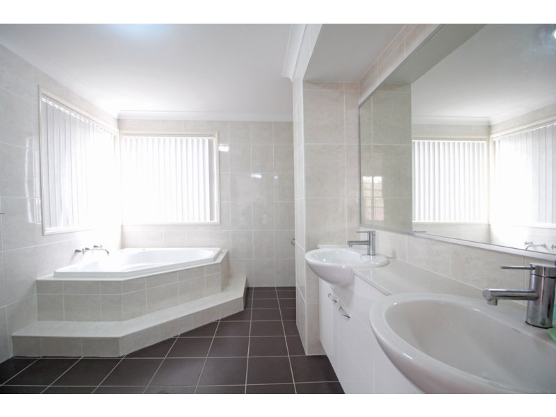 75 The Avenue, Canley Vale NSW 2166