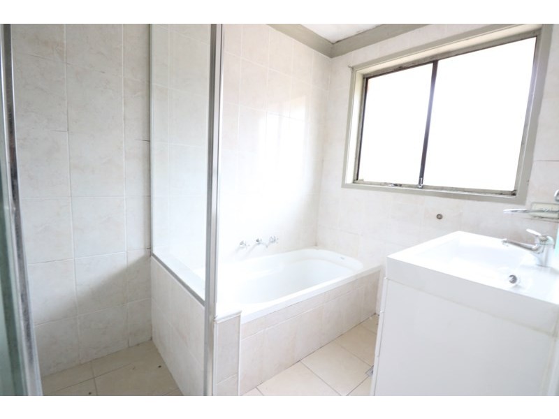 3 Dangin Close, Bonnyrigg NSW 2177