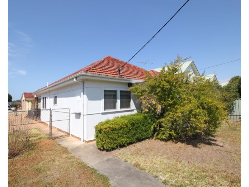 1 Francis Street, Fairfield NSW 2165