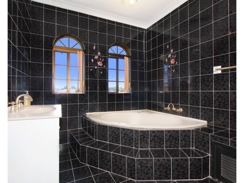 17 Cartier Street, Bonnyrigg NSW 2177