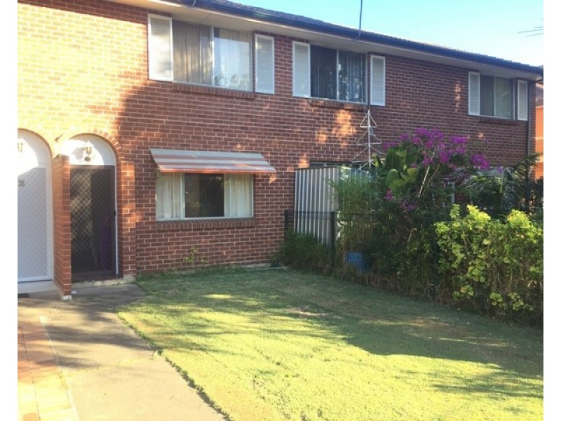 3/112-114 Wattle Avenue, Carramar NSW 2163