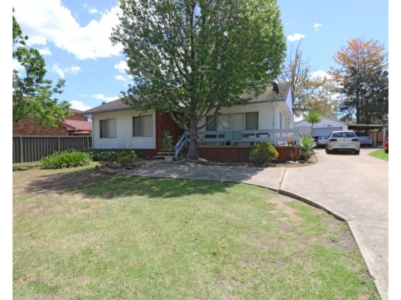558 Smithfield Road, Greenfield Park NSW 2176