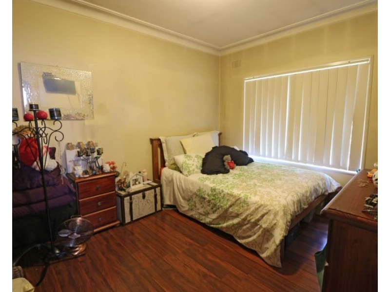 558 Smithfield Road, Greenfield Park NSW 2176