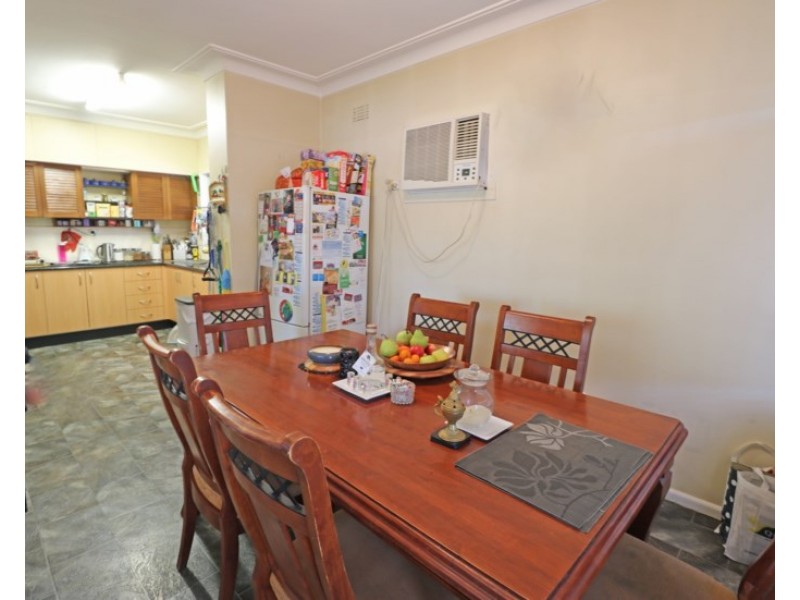 558 Smithfield Road, Greenfield Park NSW 2176