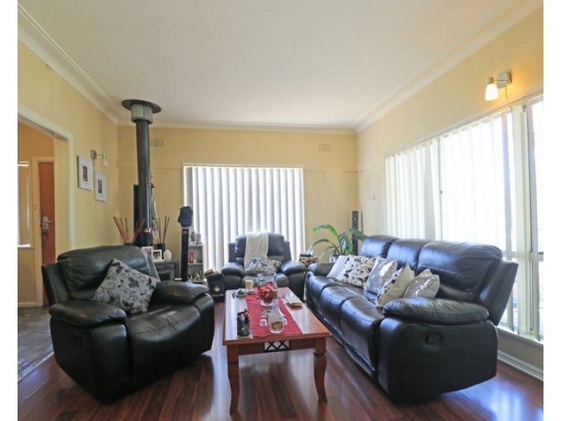 558 Smithfield Road, Greenfield Park NSW 2176