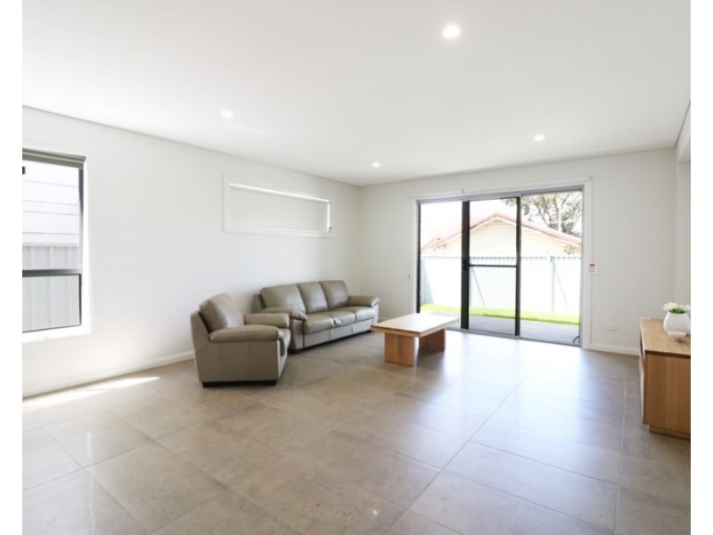 34 Earl Street, Canley Heights NSW 2166