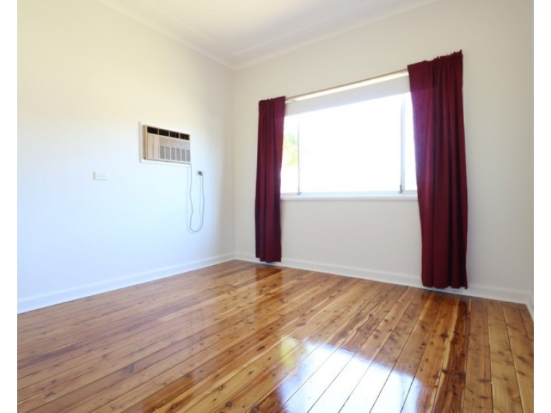 43 Derria Street, Canley Heights NSW 2166