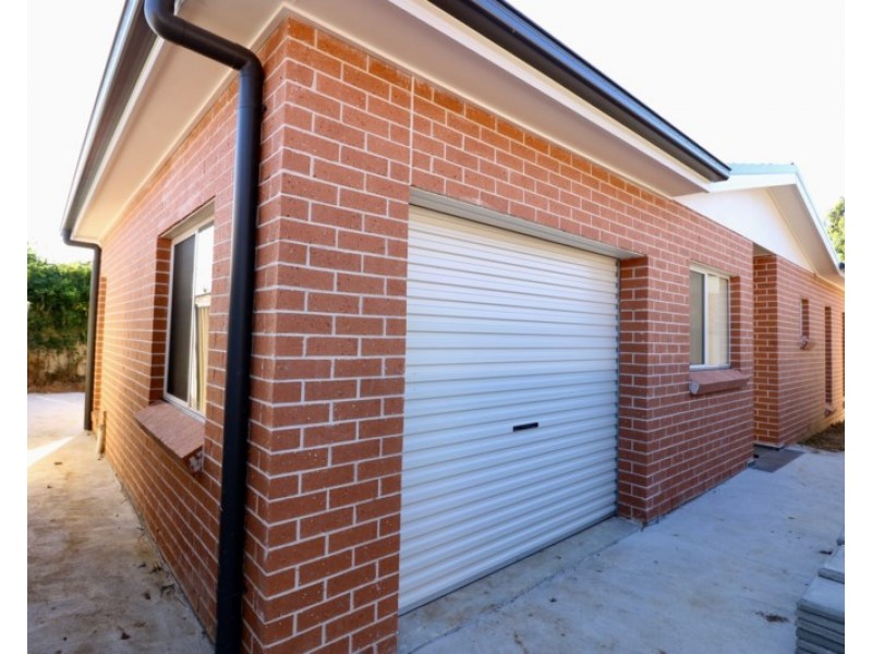 21A Glenroy Street, St Johns Park NSW 2176