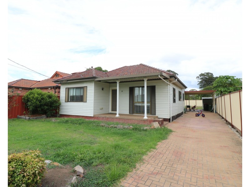17 Marlborough Street, Fairfield Heights NSW 2165