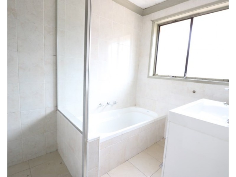 3 Dangin Close, Bonnyrigg NSW 2177