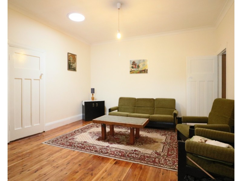 2/13 Evans Street, Fairfield NSW 2165