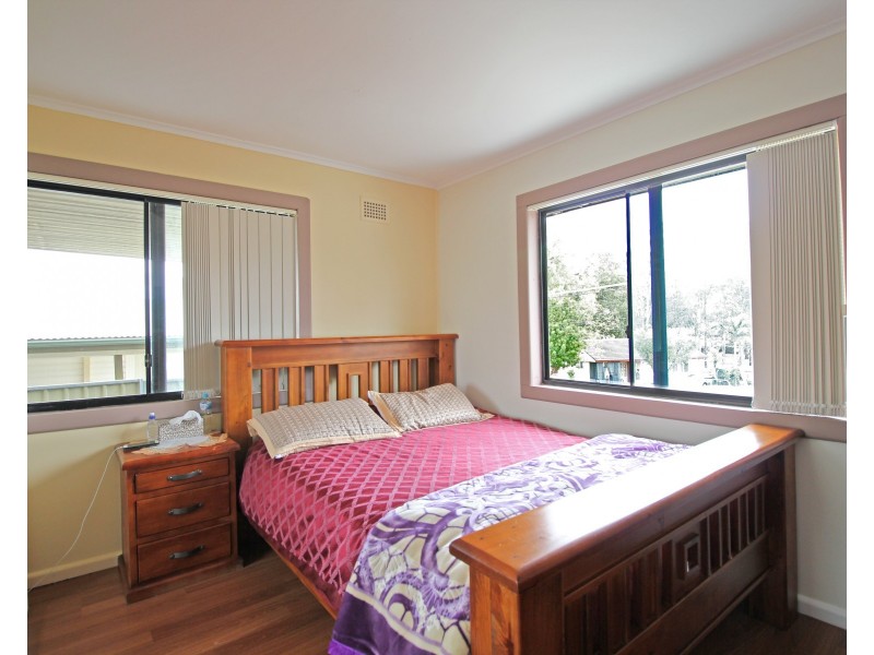 42 Busby Road, Busby NSW 2168